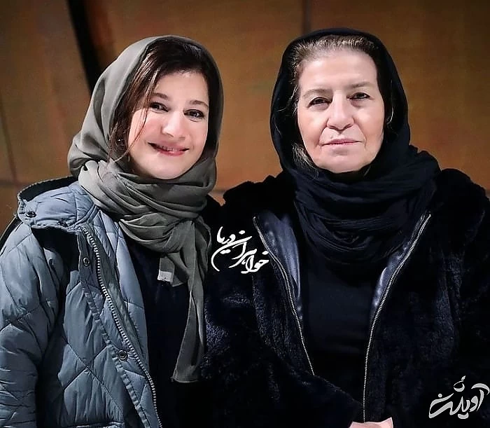 احترام برومند و دخترش 